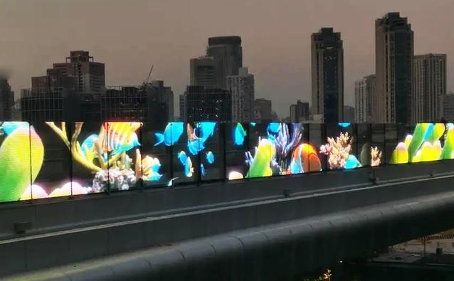 LED貼膜屏